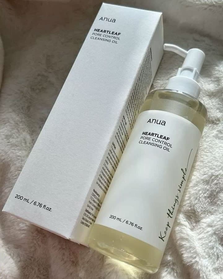 Anua Heartleaf 77% Soothing Toner.